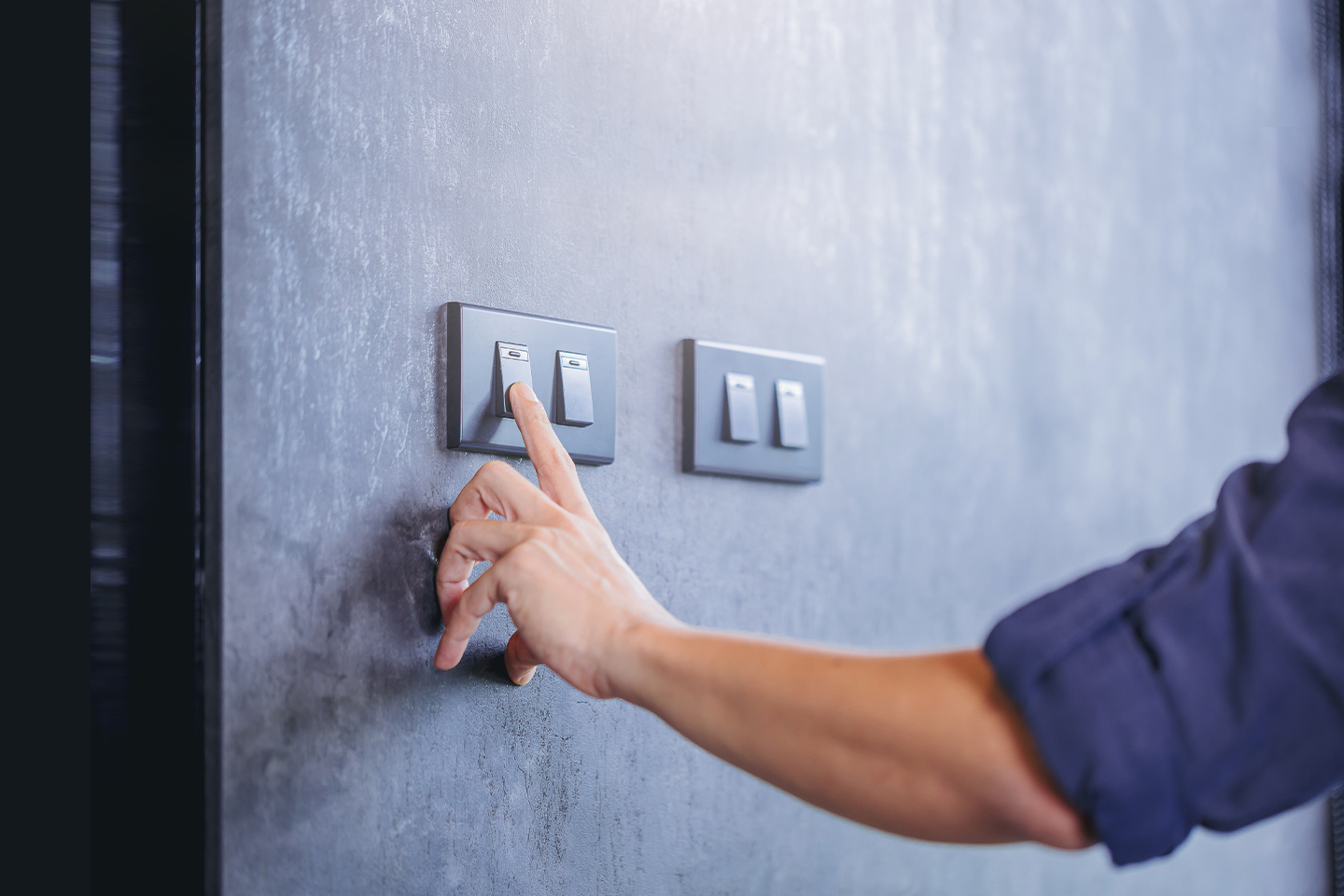 Turn your lights off between 8.30-9.30pm on 26 March for Earth Hour, a global phenomenon in support of climate change that started in Sydney