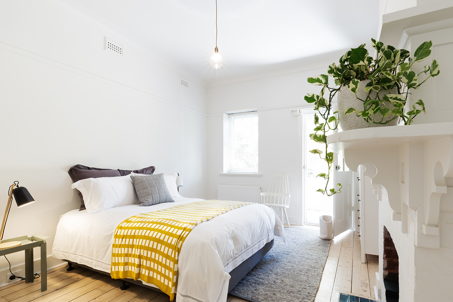 bedroom-home-indoor-plants