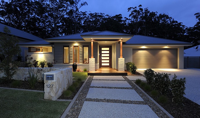 house-front-lighting-dusk-lawn