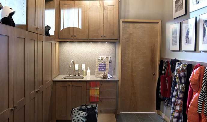 storage-lockers-hooks-for-coats-or-towels-mudroom-design