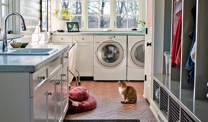 mudroom-at-the-laundry-room