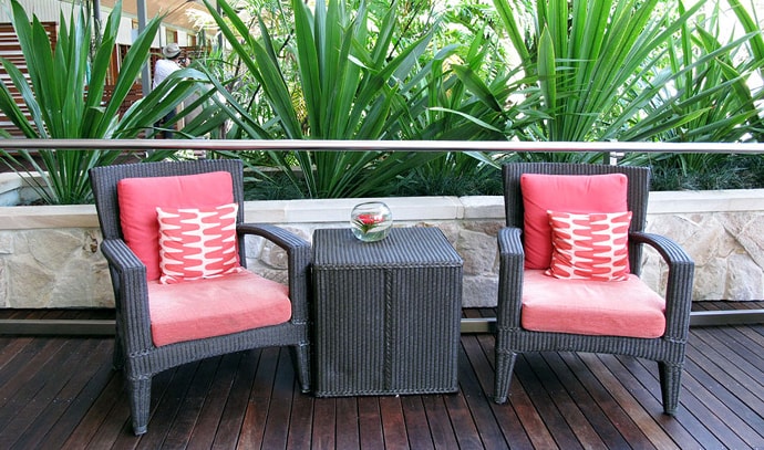 native-garden-two-seats-by-veda-dante