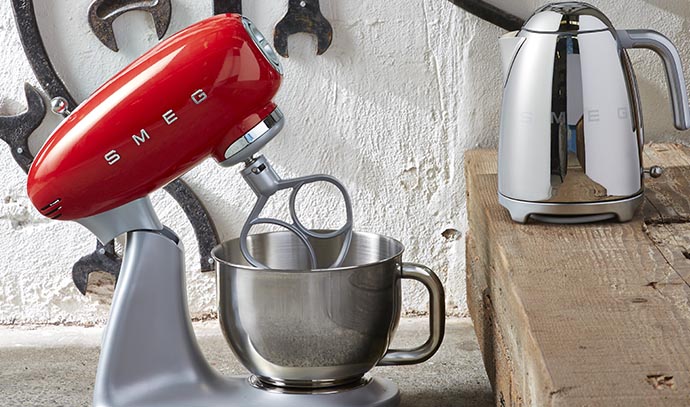 smeg-stainless-mixer-kettle