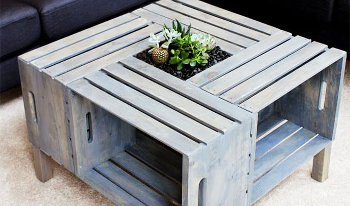 crates-silver-box-center-table-display