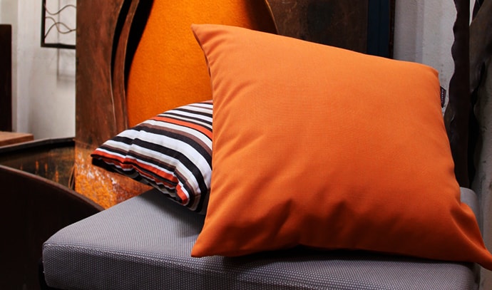 elements-seating-area-throw-pillow-display-cushions