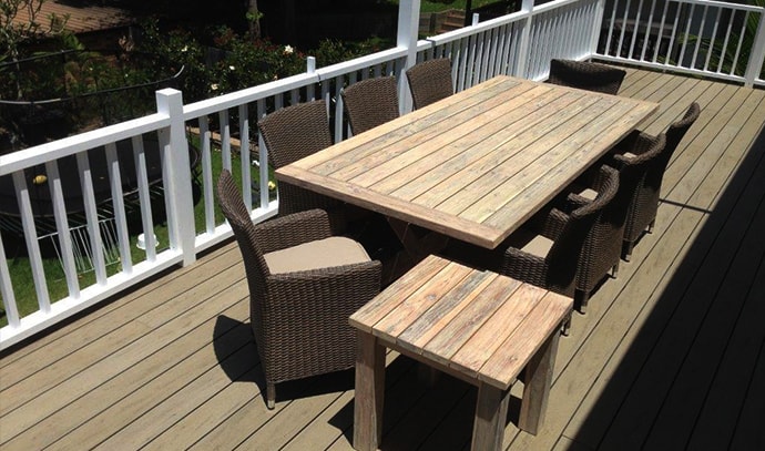 outdoor-elegance-teak-table-dining-area