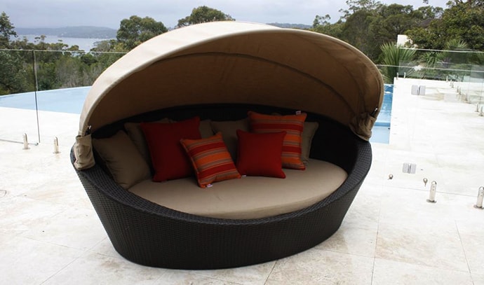 outdoor-daybed-red-orange-design