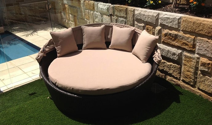 outdoor-elegance-round-coffee-colored-outdoor-daybed