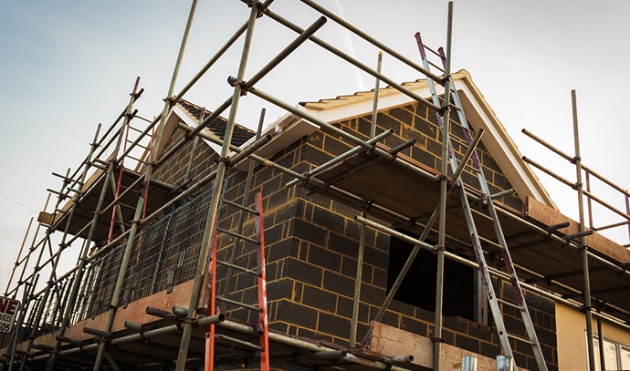 building-construction-home-renovation-scaffolding