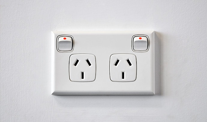 white-australian-power-point-outlet-on-wall