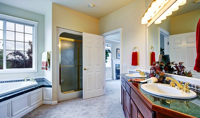 modern-beautiful-bathroom-with-carpet-floor-and-french-glass-doors-windows