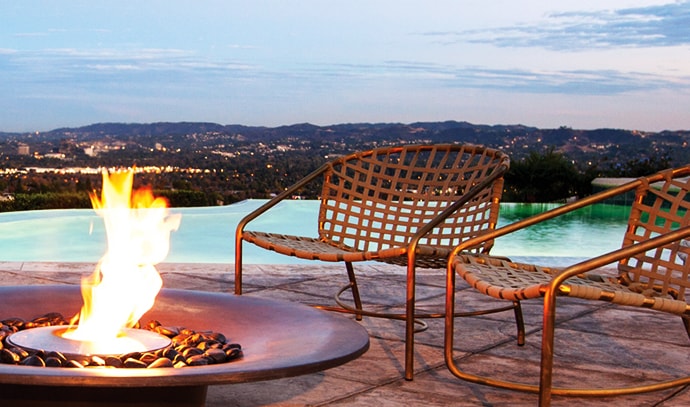 brown-jordan-fires-private-residence-USA-outdoor-lounge