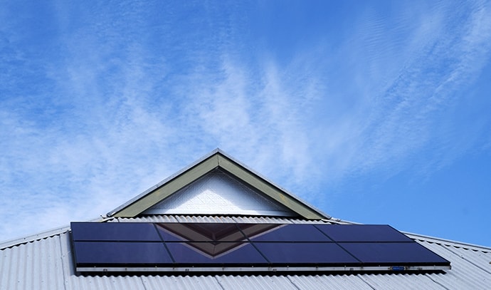 solar-panels-on-roof-home-energy-saving