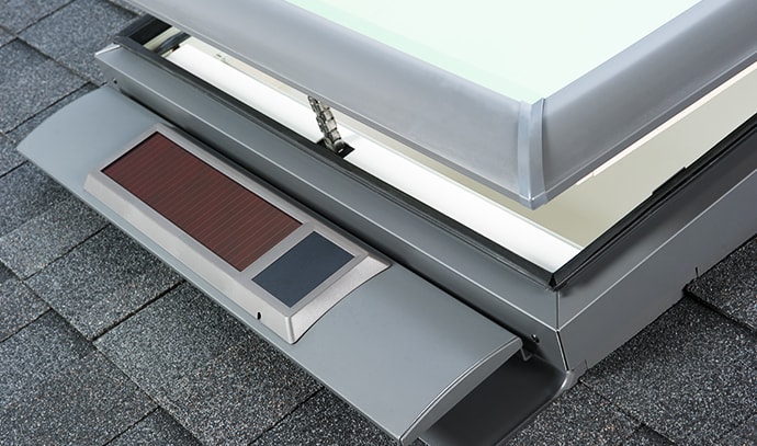 velux-australia-deck-mounted-solar-skylight