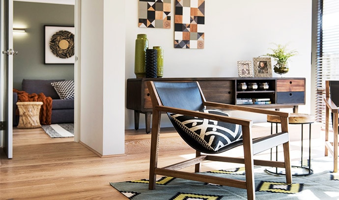 jodie-cooper-the-vanier-bijou-modern-interior-design-seat-carpet-display