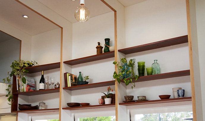 tiny-house-company-internal-lvls-shelves