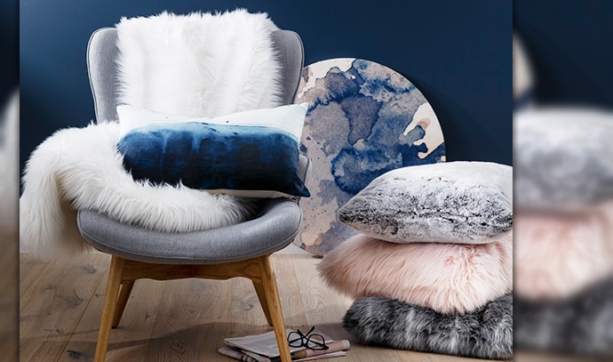 faux-fur-throw-cushions-seat