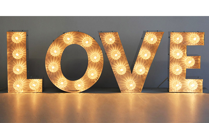 vintage-marquee-lights-love-letters