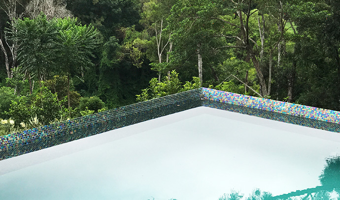 schimck-tiling-green-mirrored-mosaic-outdoor-swimming-pool