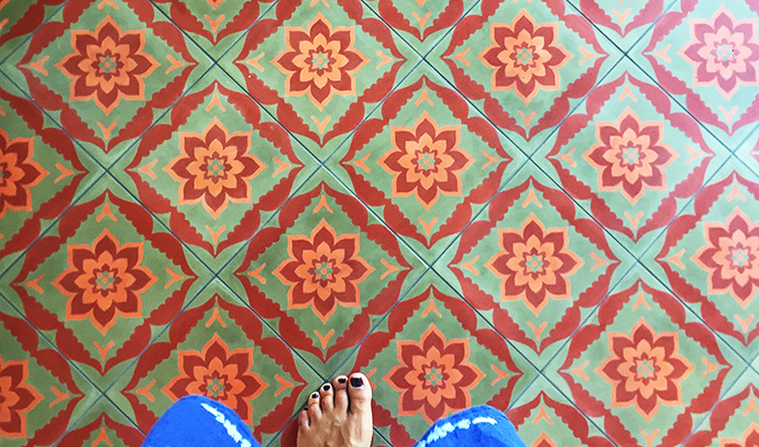 veda-dante-schmick-tiling-floor-pattern-floral-abstract