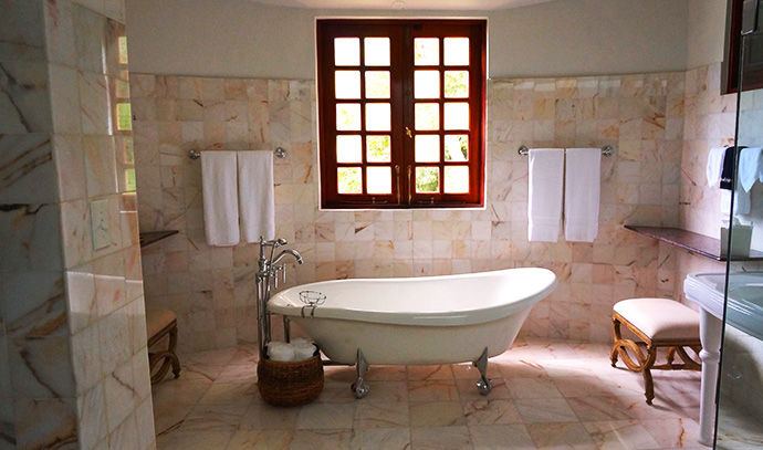 wa-bathrooms-closed-red-windows-centre-bathtub-tiles