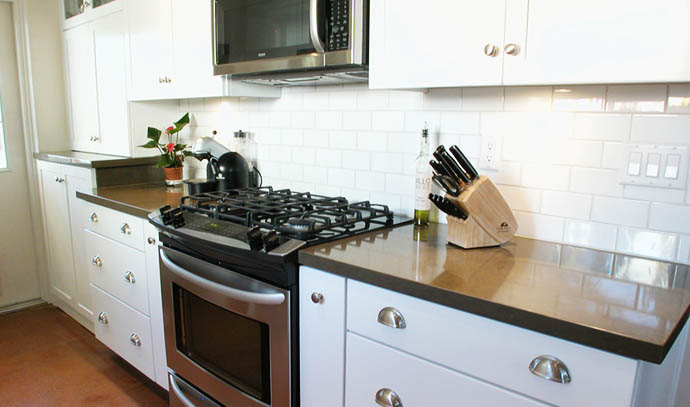 granite-world-kitchen-benchtop-oven-knives-set