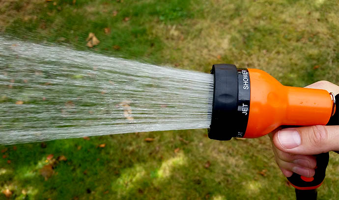 hose-water-plants-gardening