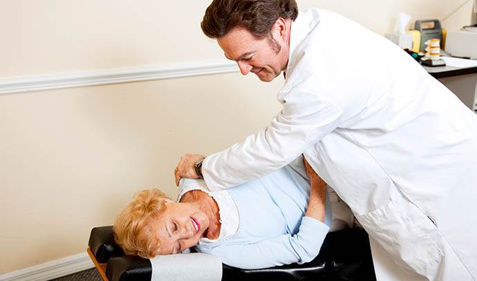 chiropractor-specialist-spinal-issues-professional-doctor-back-ache-pain-therapy